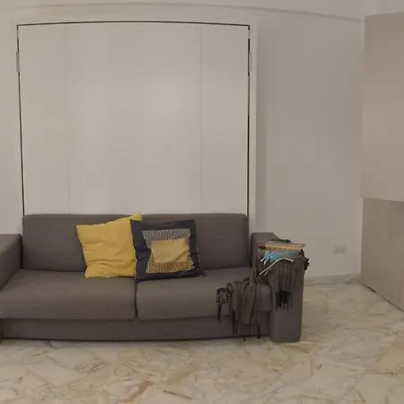 Elegant Studio With Sea View Balcony In 30 M² *