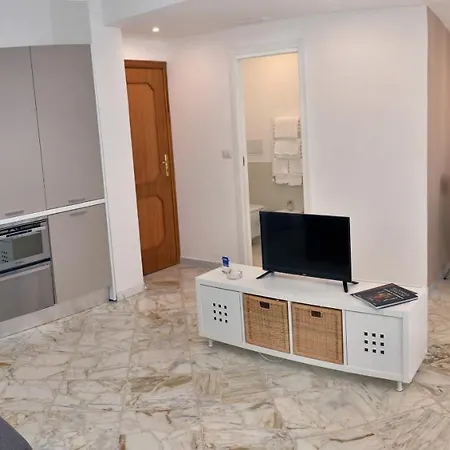 アパート Elegant Studio With Sea View Balcony In 30 M² *
