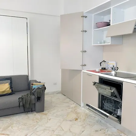 Elegant Studio With Sea View Balcony In 30 M² アパート マイオーリ